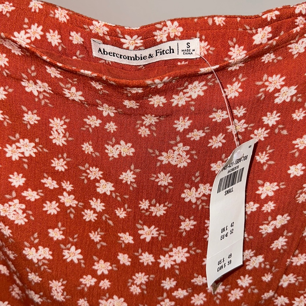 NWT Abercrombie Mini Skirt - Picture 3 of 3